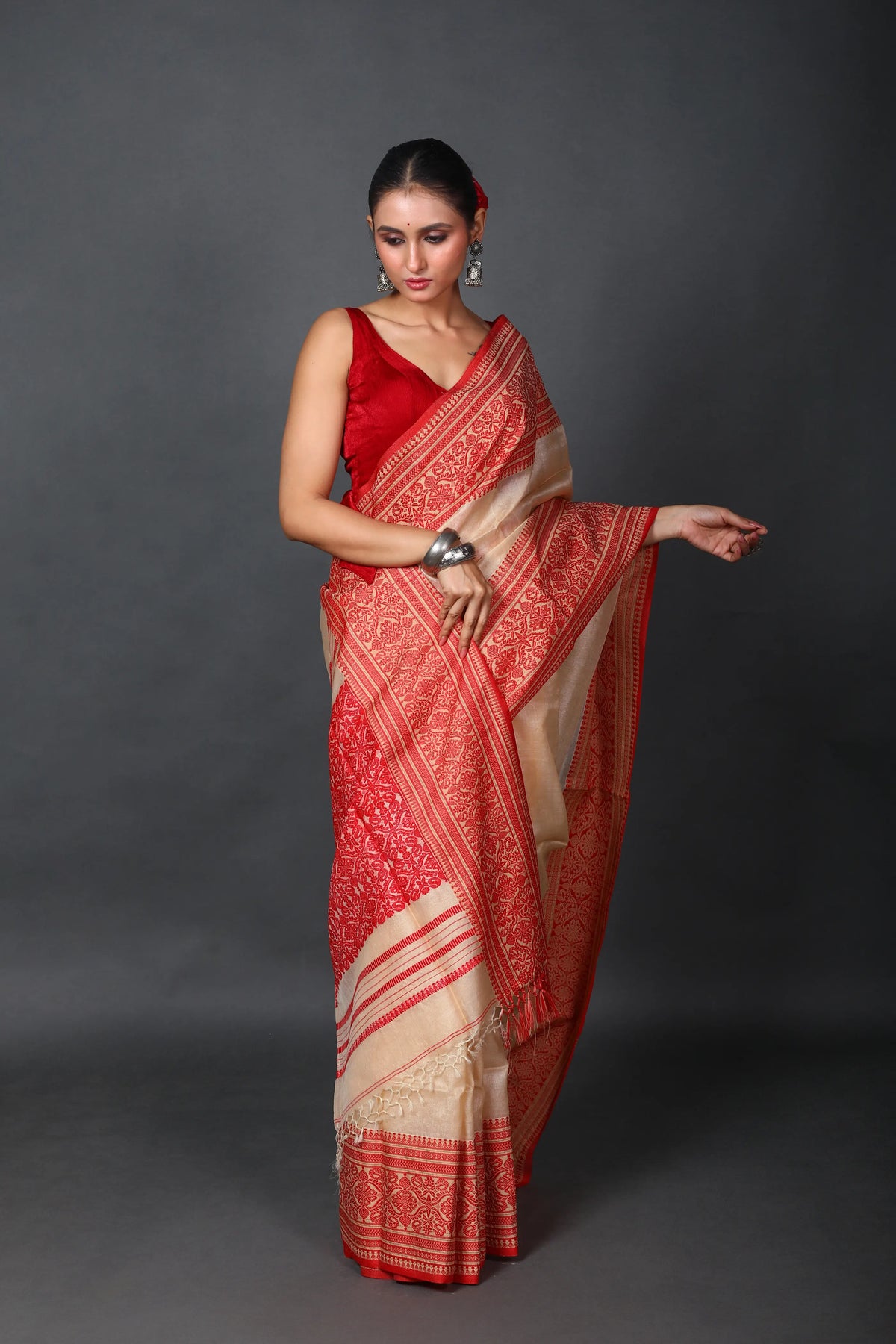 Red Offwhite Bengal Handloom Tussar Saree With Blouse Piece