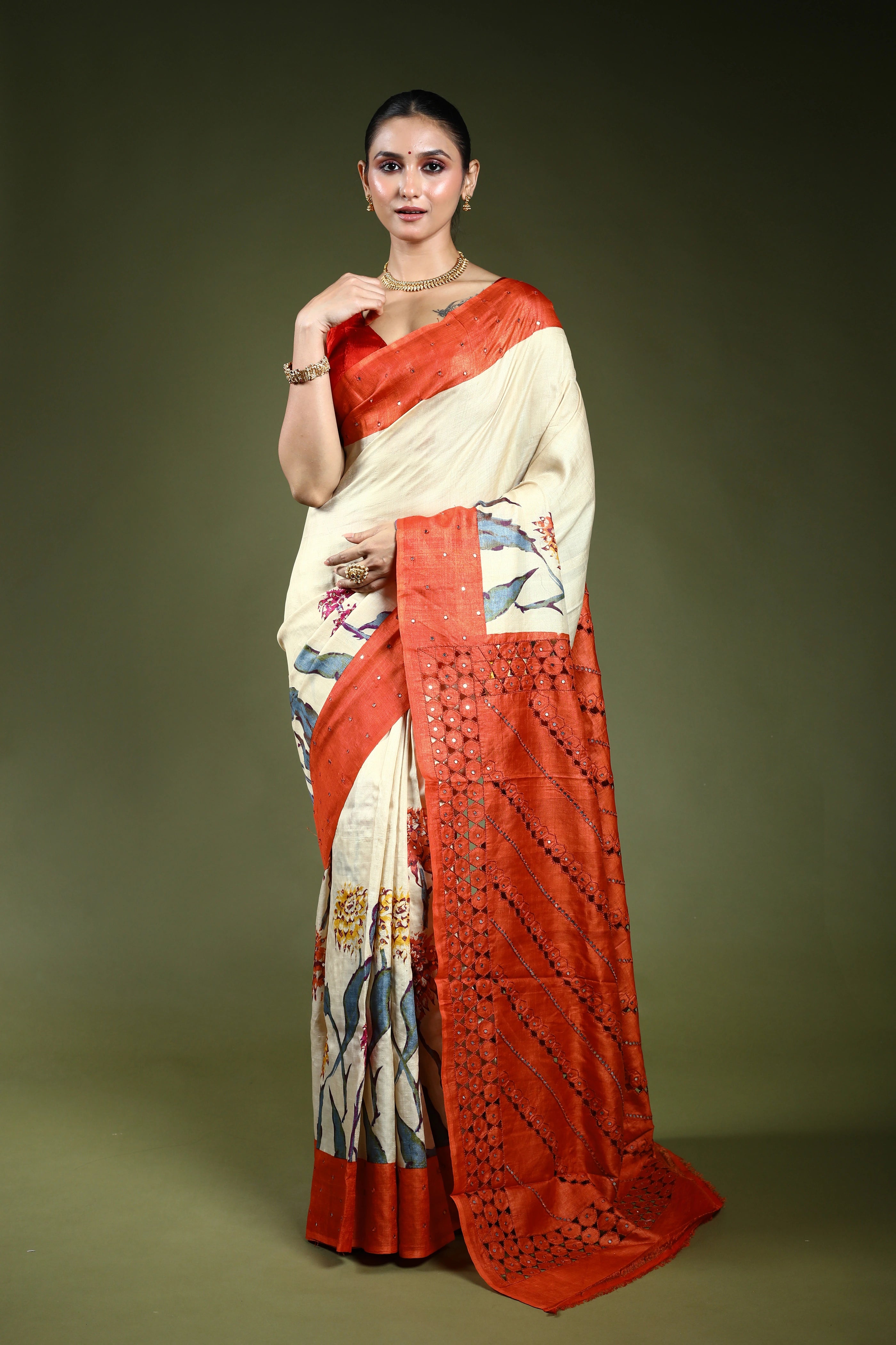 Offwhite Pure Tussar Cutwork Saree With Blouse Piece