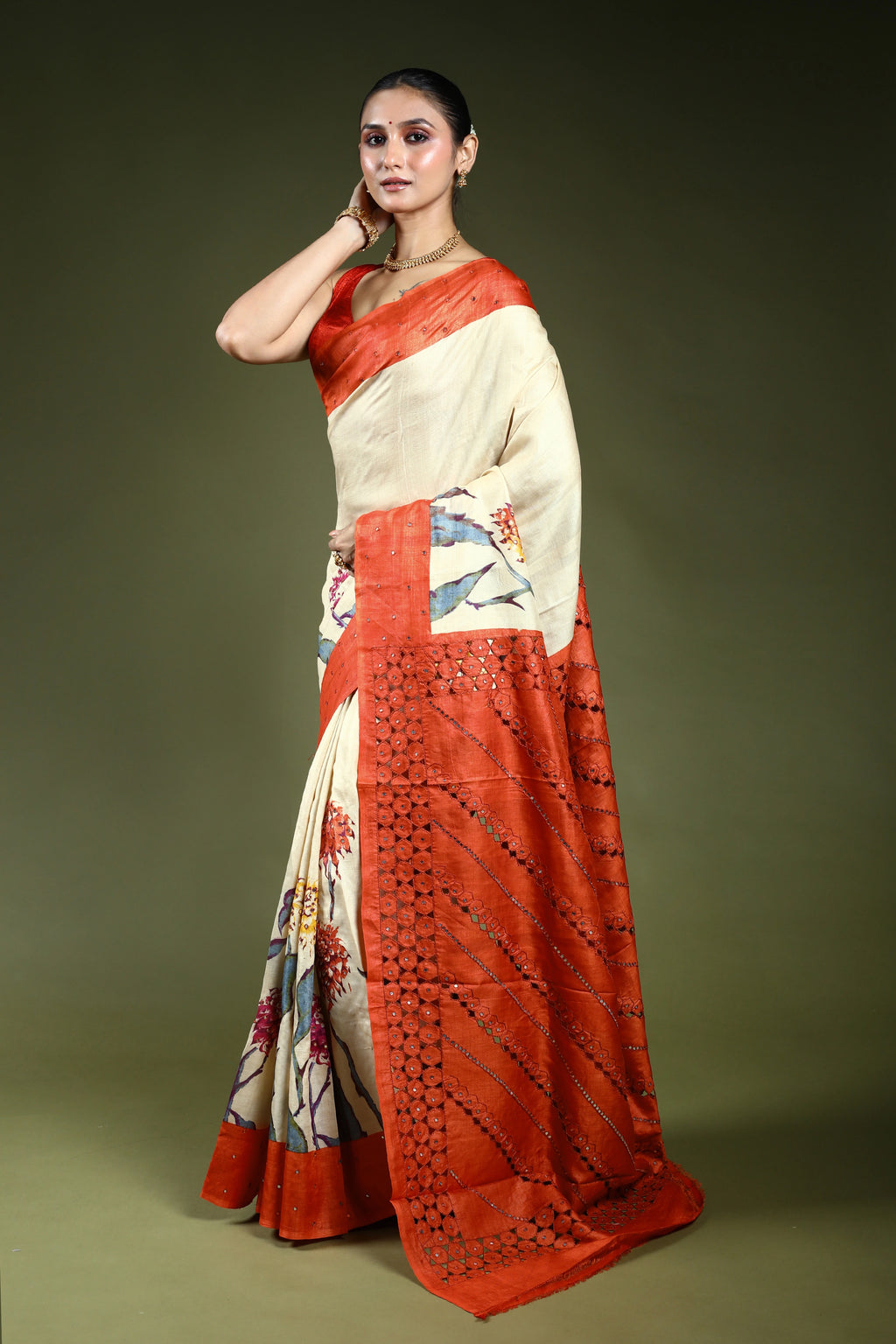 Offwhite Pure Tussar Cutwork Saree With Blouse Piece