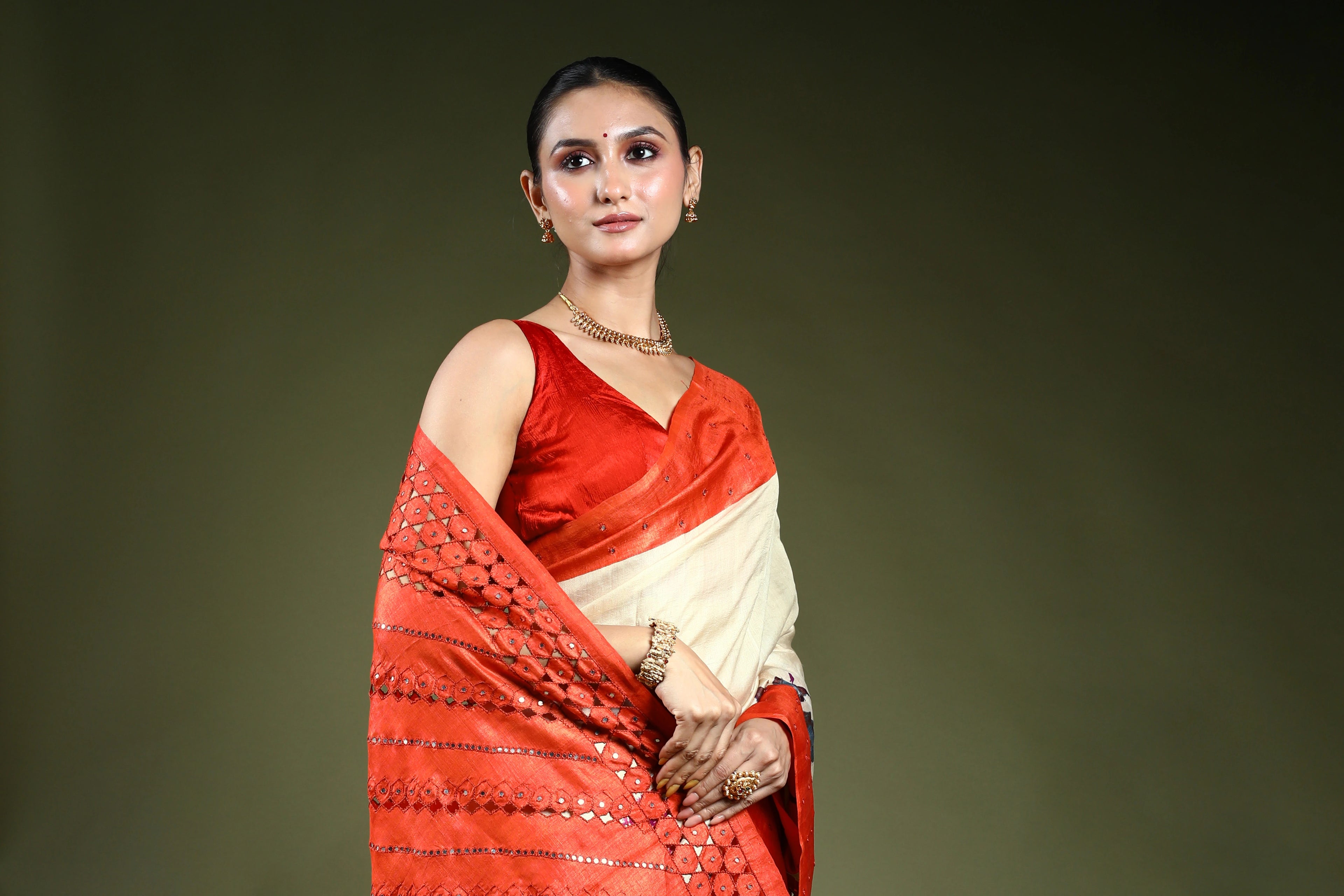 Offwhite Pure Tussar Cutwork Saree With Blouse Piece