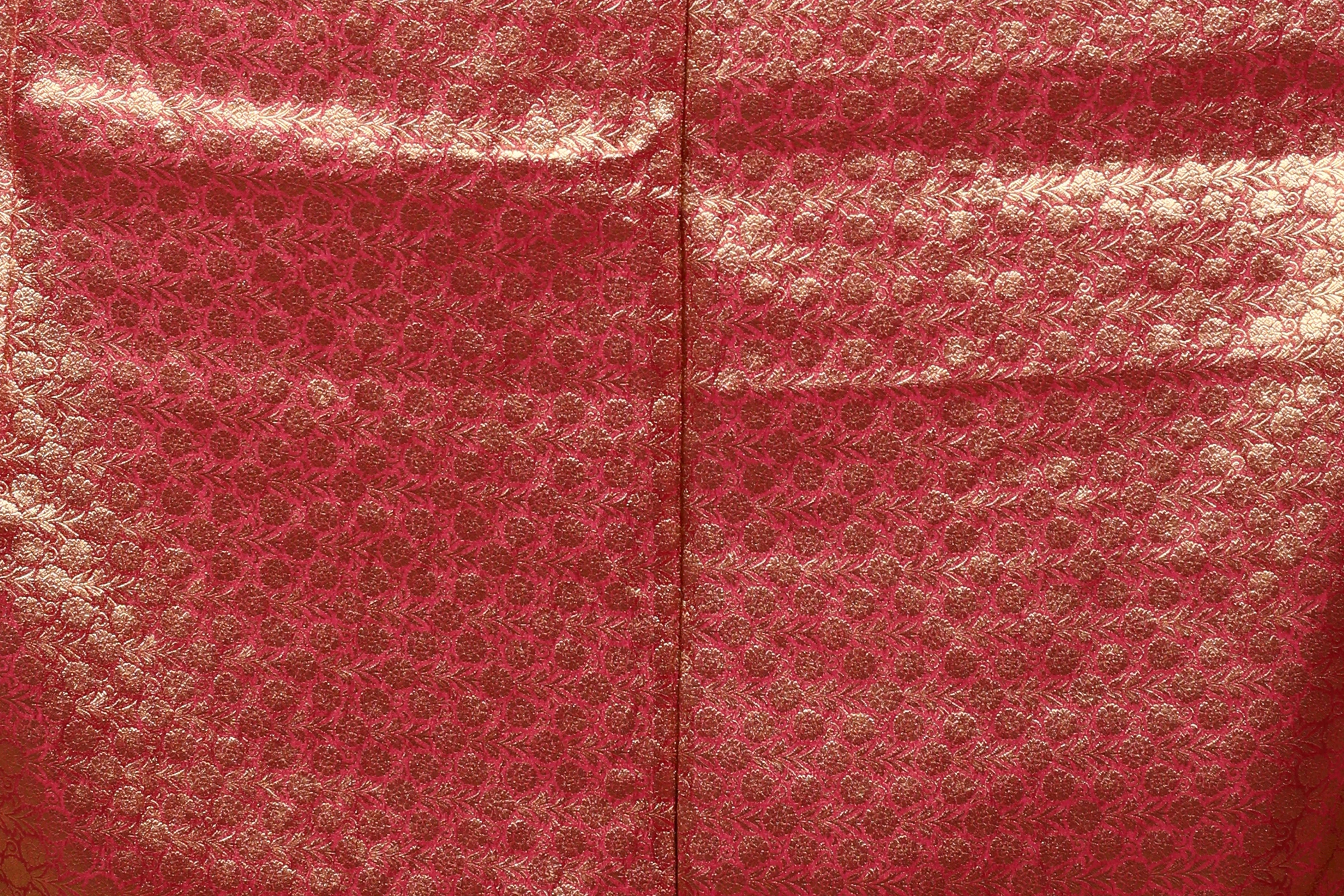 Light Pink Semi Tissue Kani Aari Work Saree With Blouse Piece
