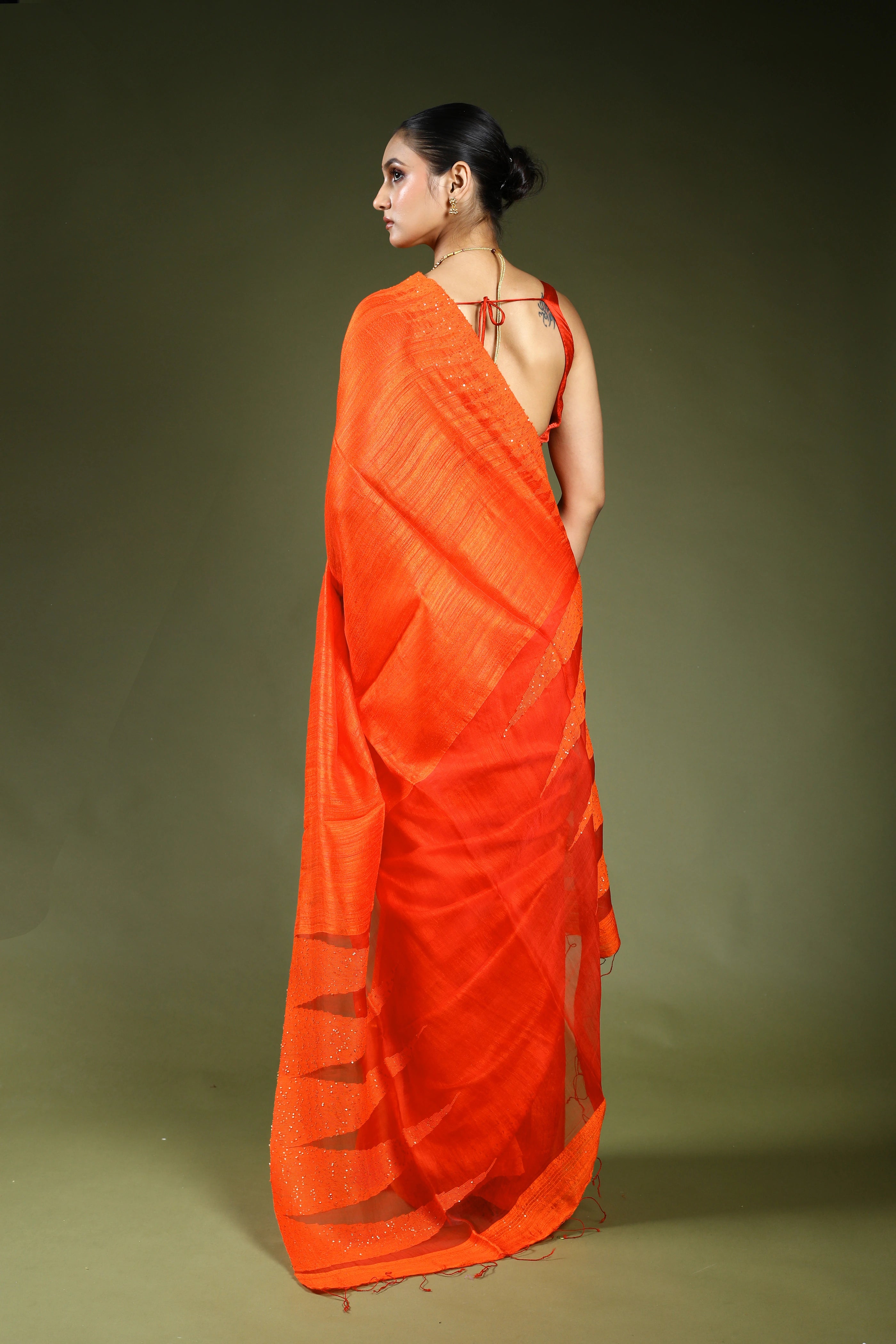 Rust Orange Matka Muslin Saree With Blouse Piece