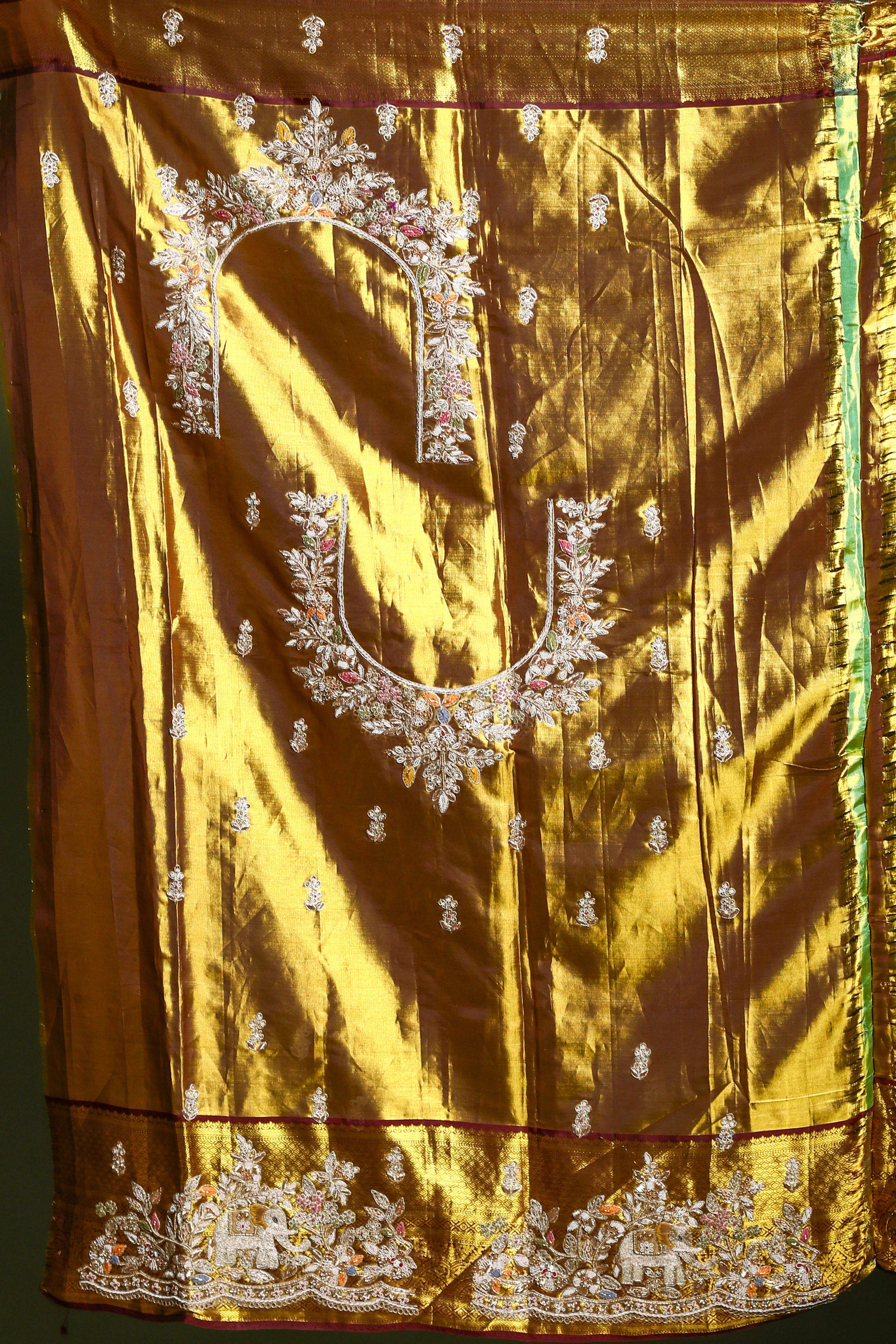 Golden Exclusive Tissue Kanjivaram Saree With Blouse Piece
