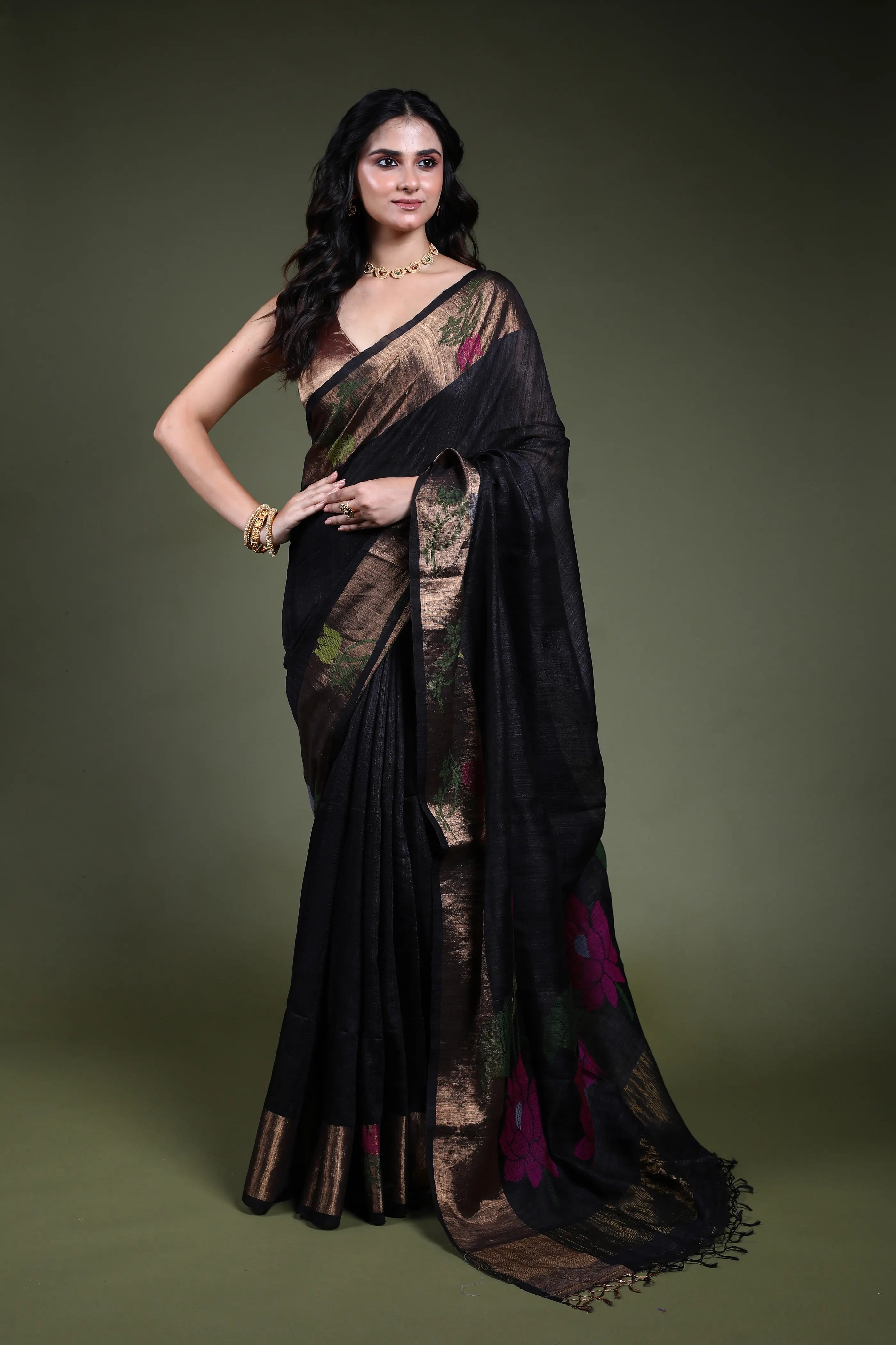 Black Muslin Matka Saree with Blouse Piece
