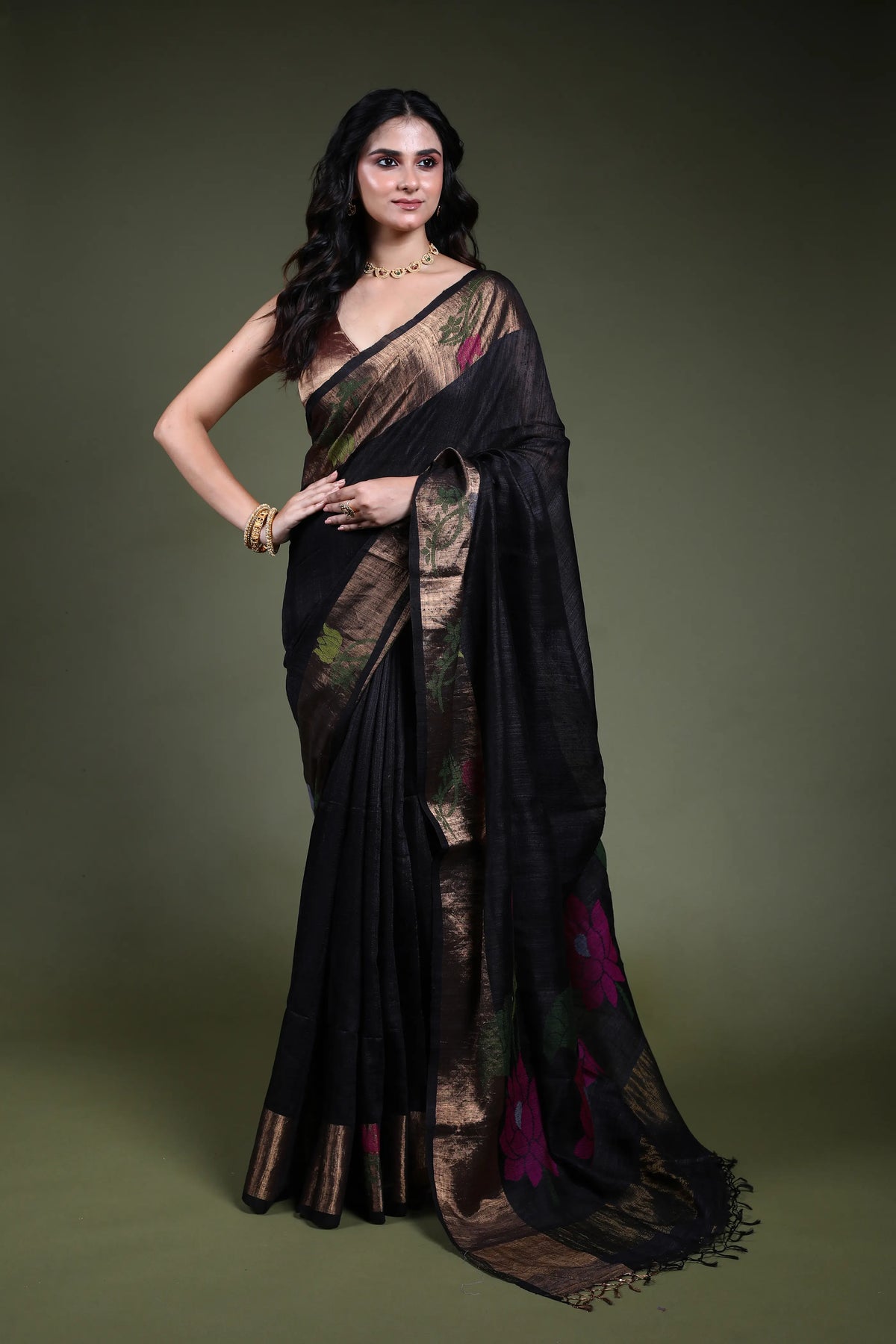Black Muslin Matka Saree with Blouse Piece