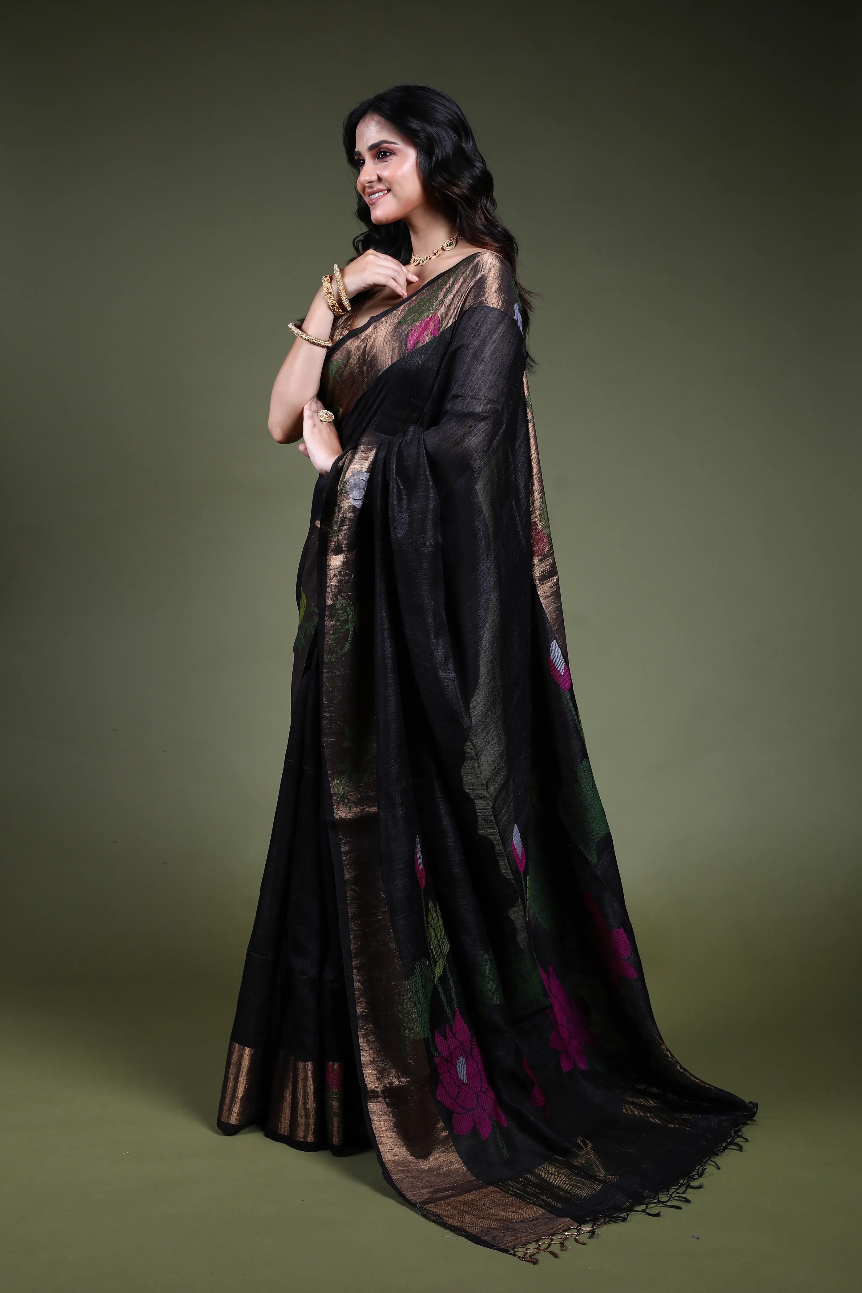 Black Muslin Matka Saree with Blouse Piece