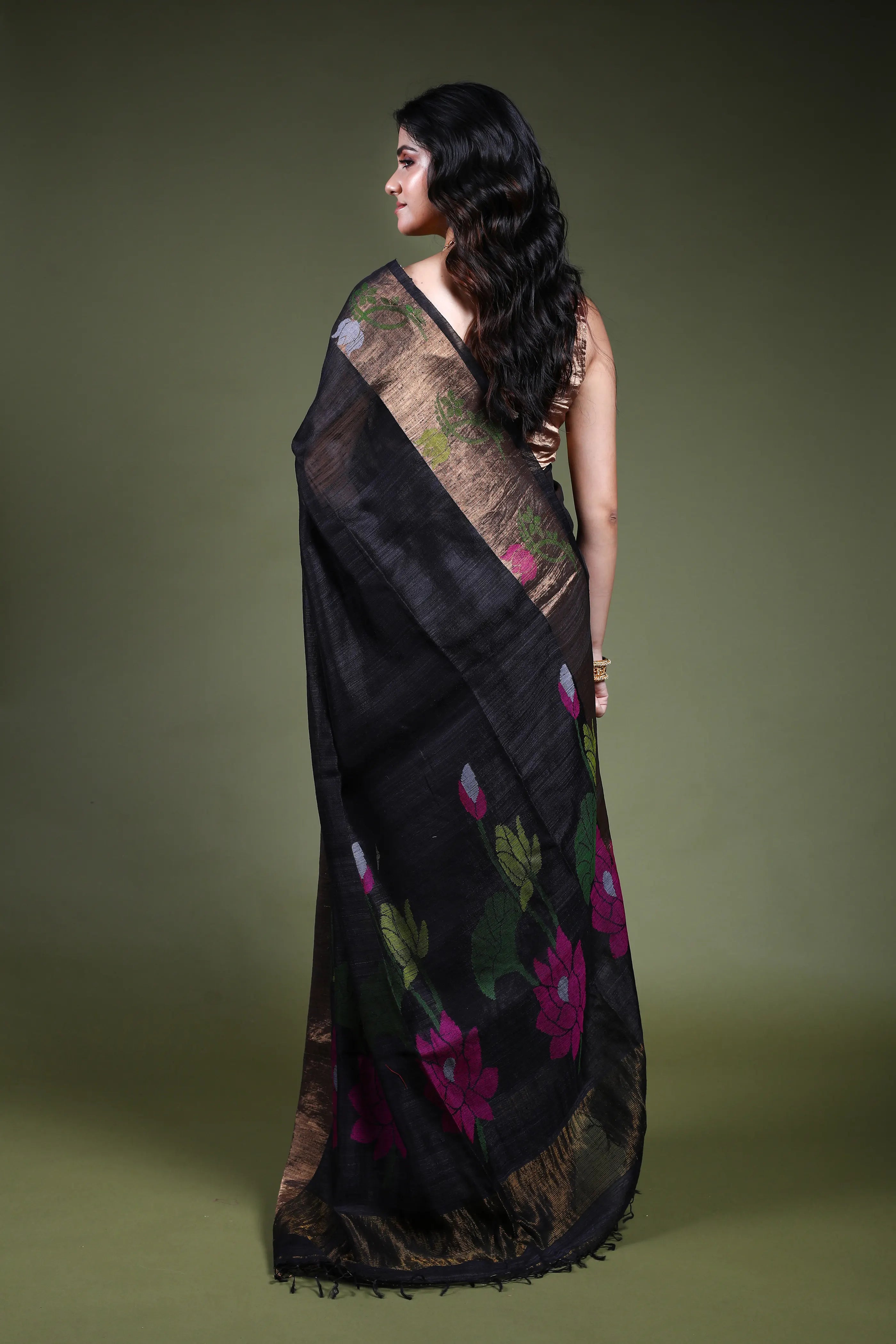Black Muslin Matka Saree with Blouse Piece