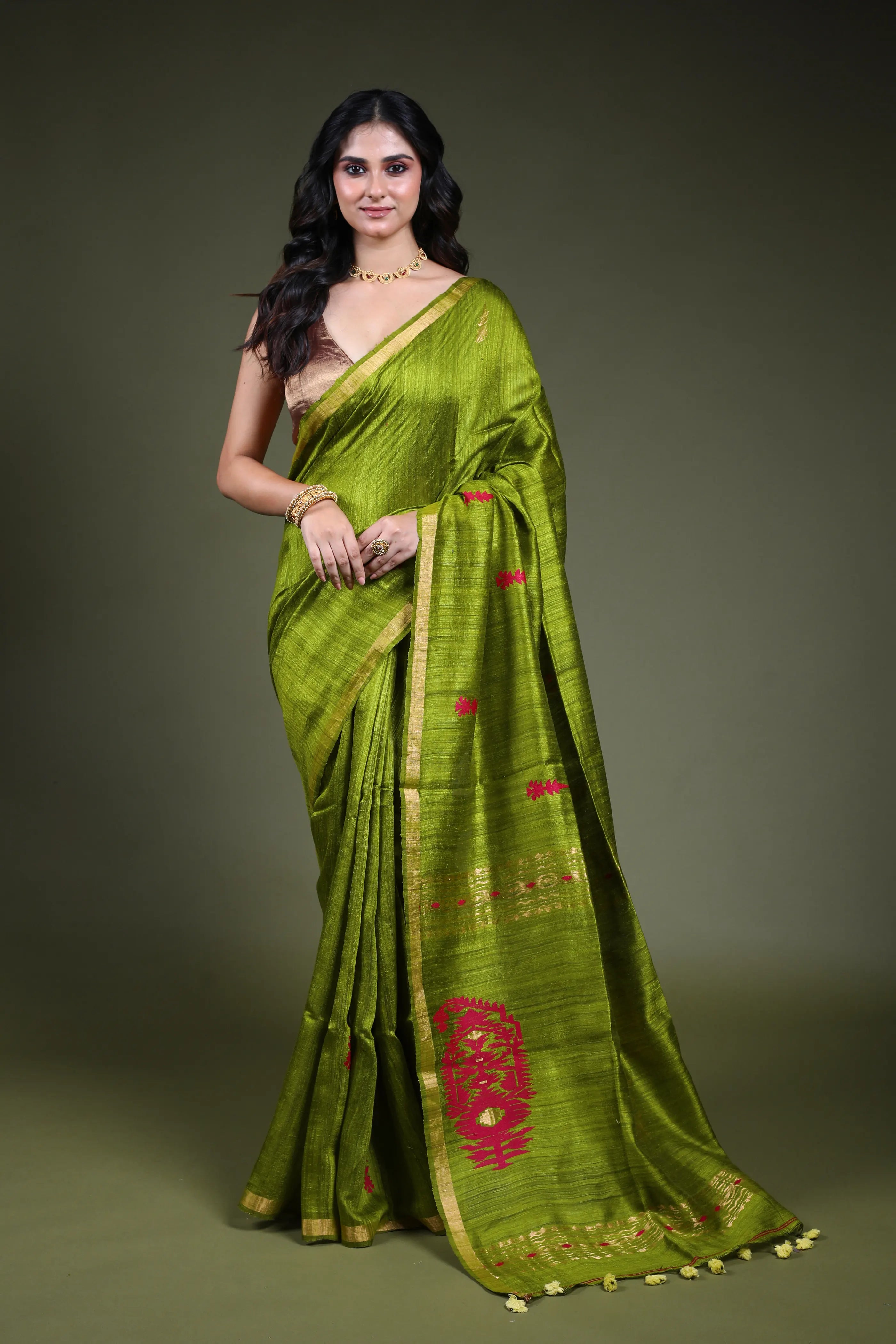 Mehendi Green Muslin Matka Saree with Blouse Piece