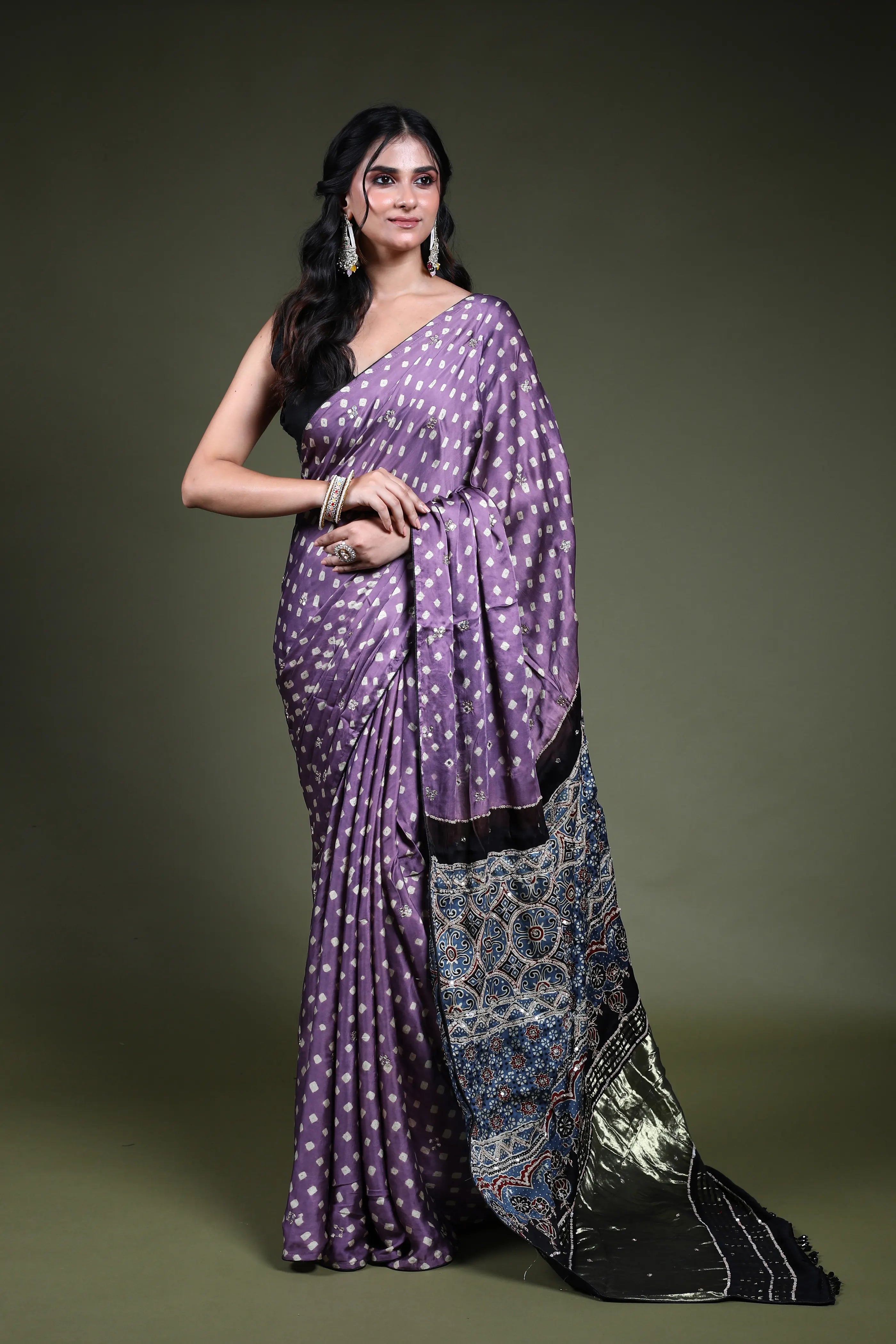 Lavenda Crepe Satin Aajrak Saree with Blouse Piece