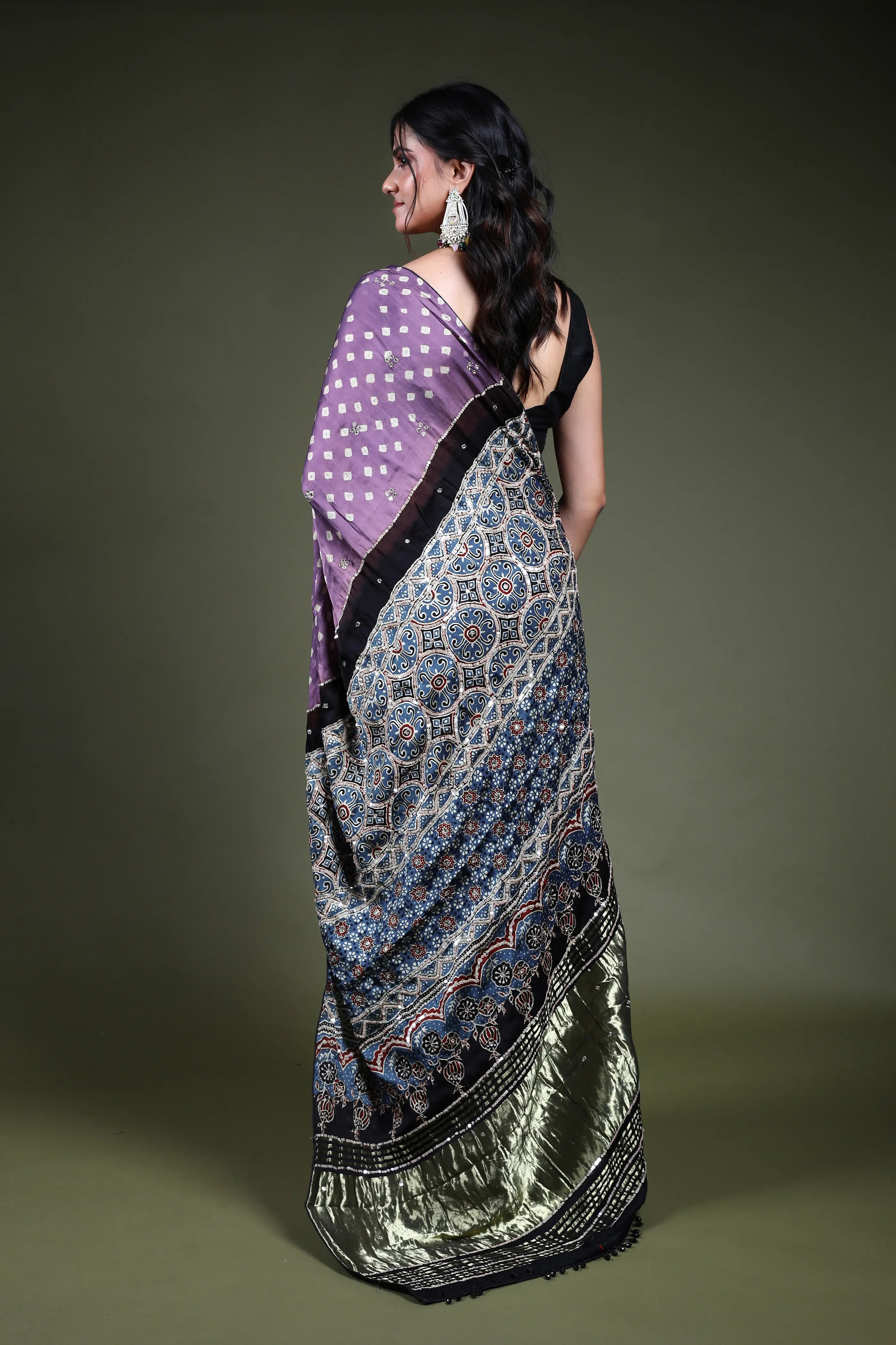 Lavenda Crepe Satin Aajrak Saree with Blouse Piece