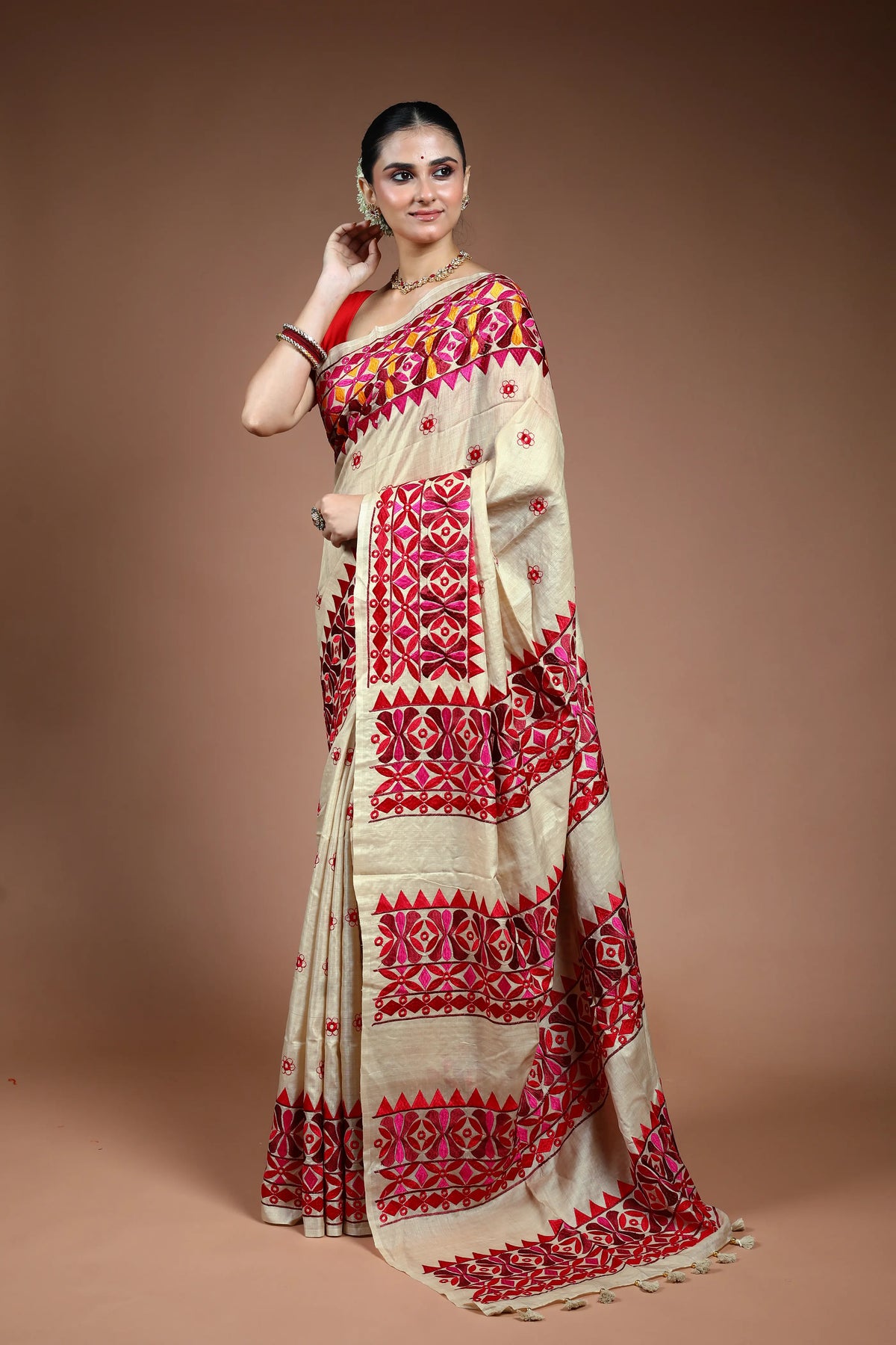 Beige Tussar Kathiyawadi Saree with Blouse Piece