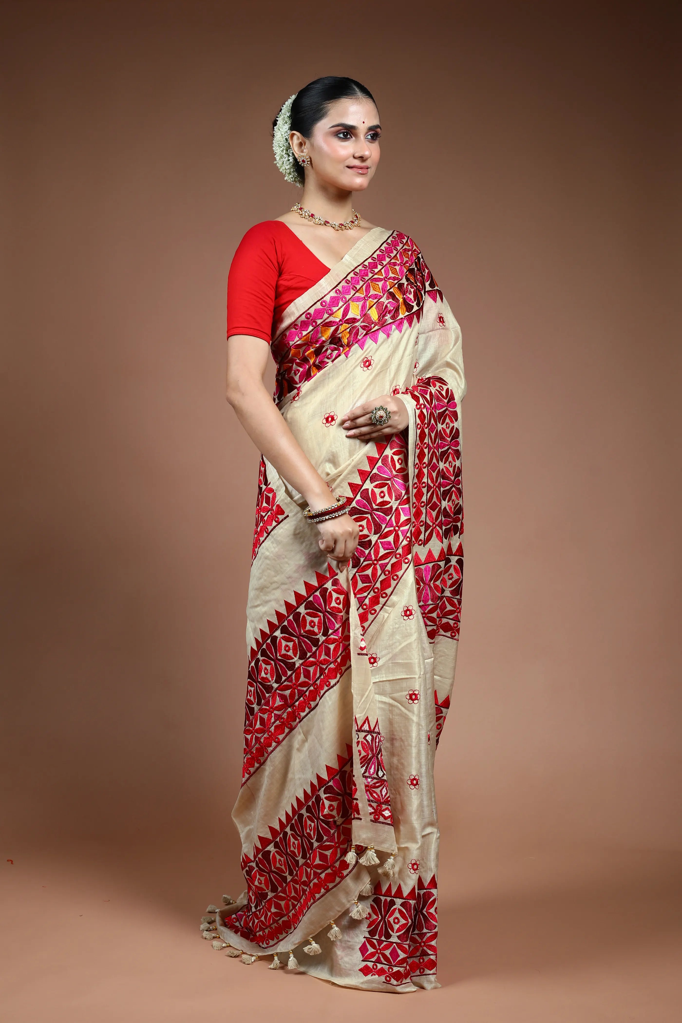 Beige Tussar Kathiyawadi Saree with Blouse Piece