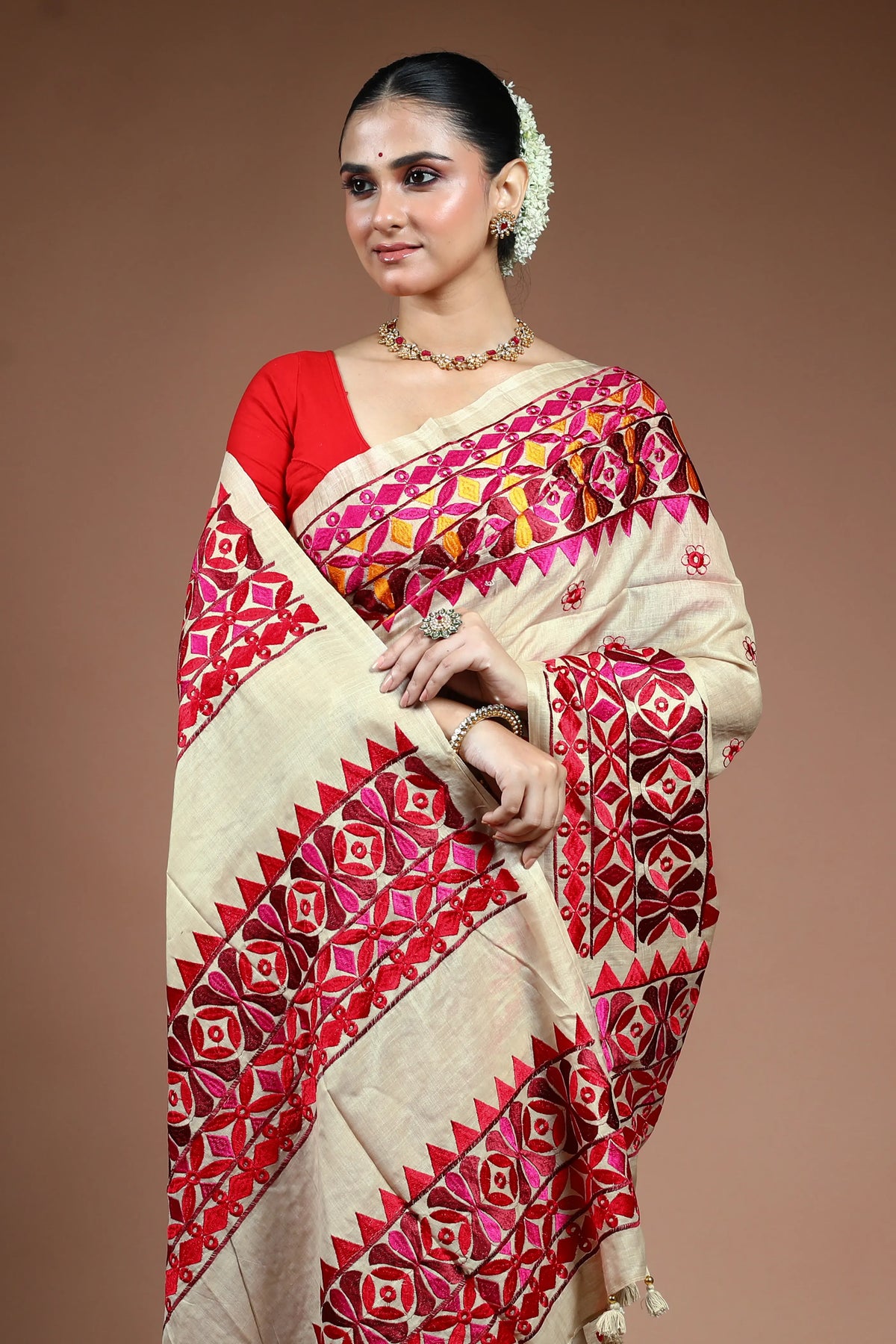 Beige Tussar Kathiyawadi Saree with Blouse Piece