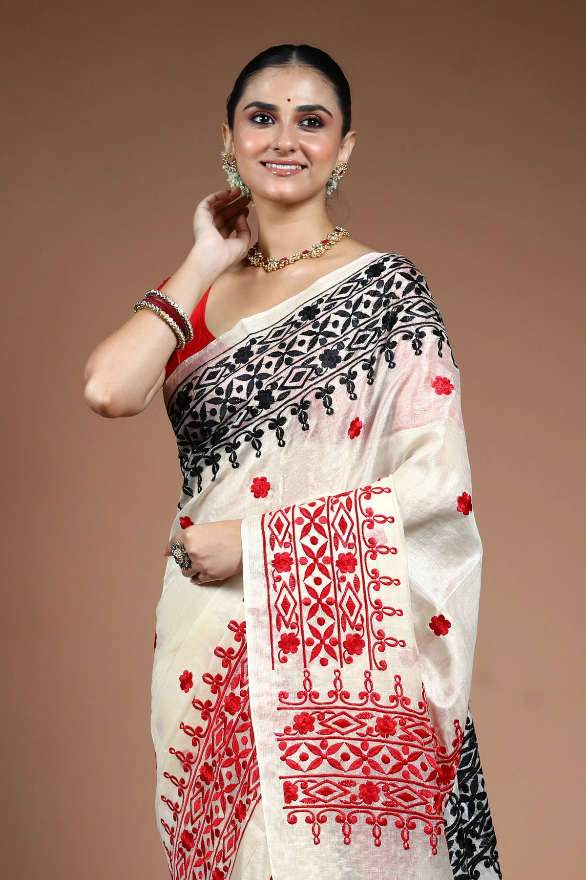 White Embroidery Tussar Saree with Blouse Piece