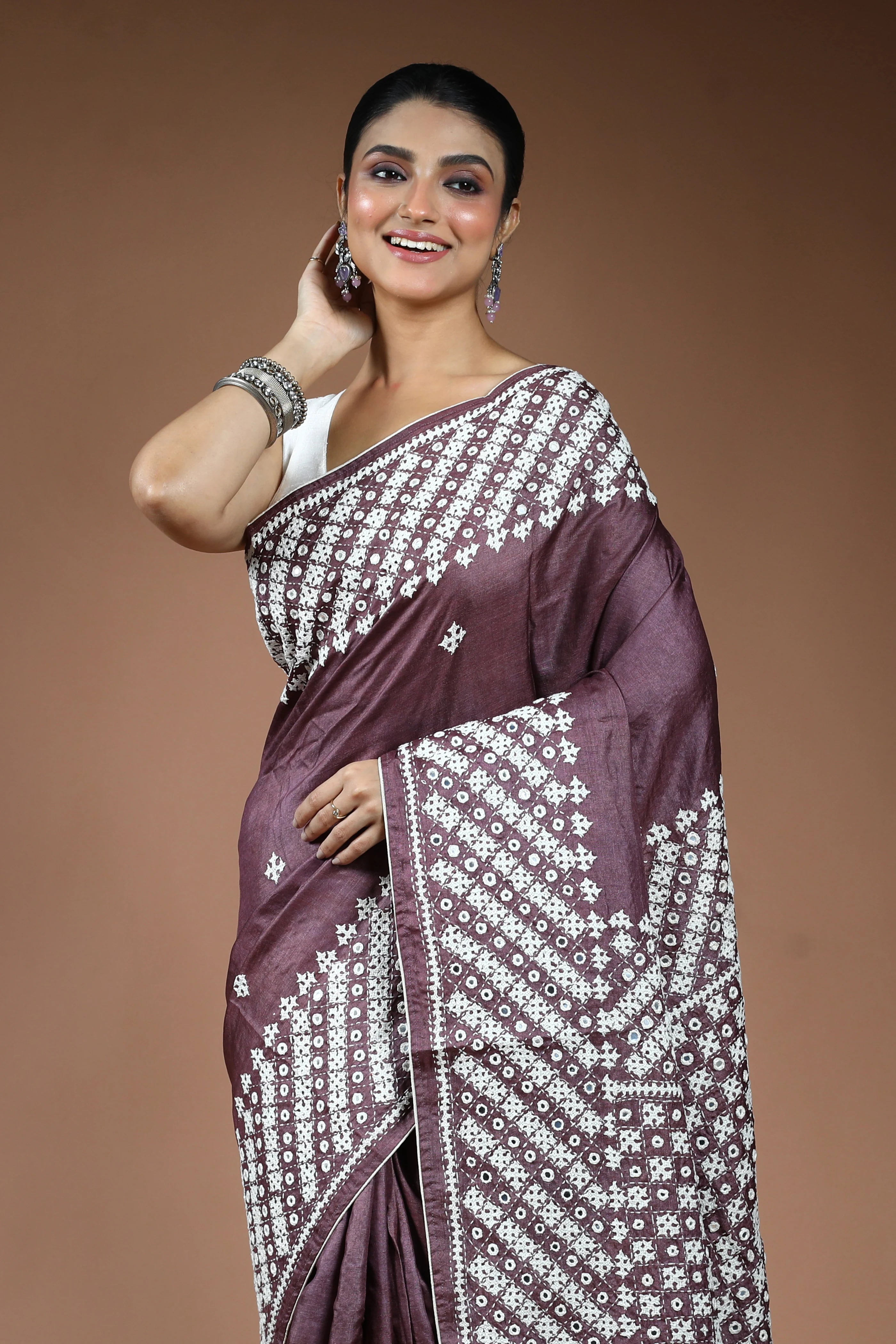 Burgundy Tussar Gujarati Saree with Blouse Piece