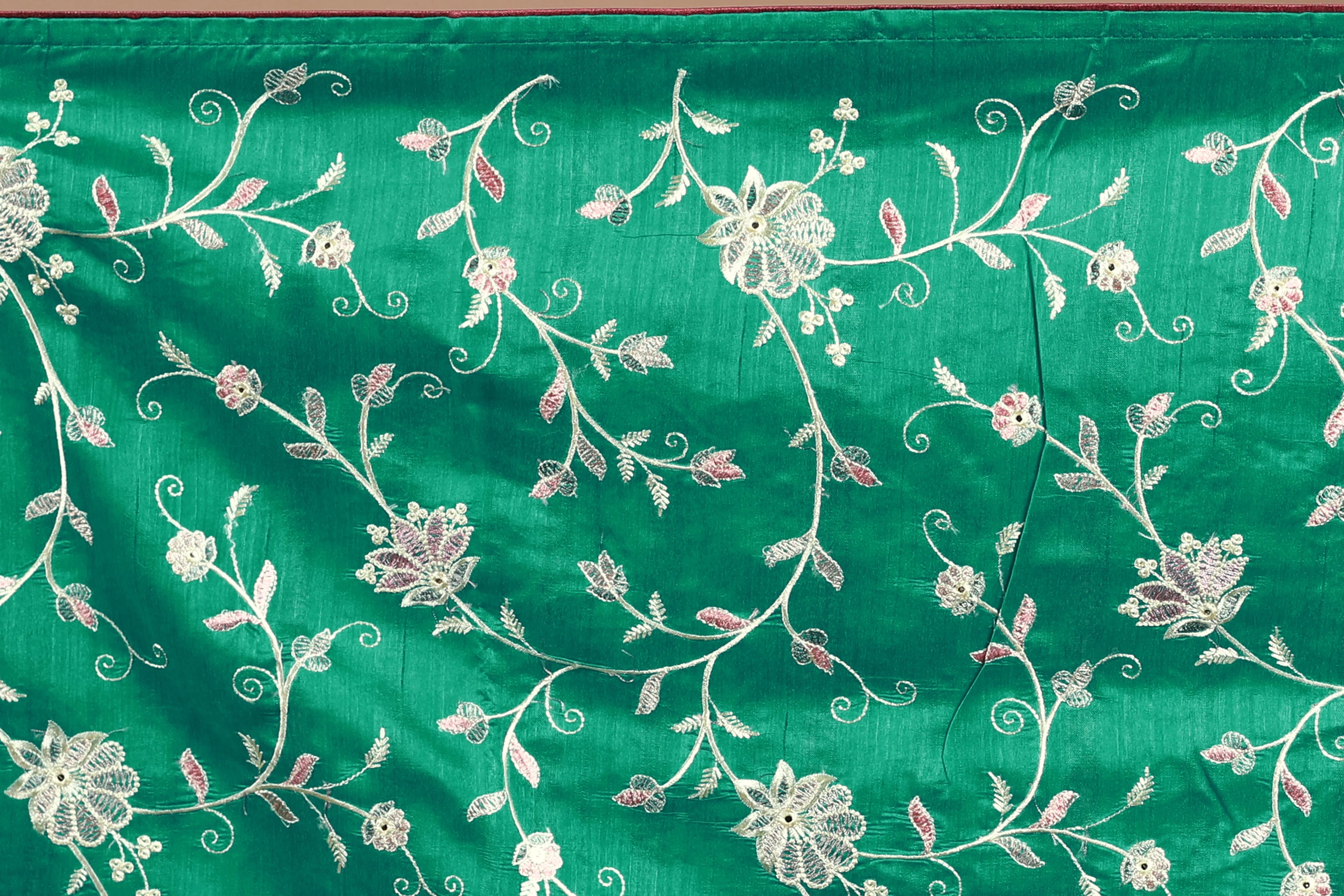 Green Blended Semi Tussar Saree with Blouse Piece