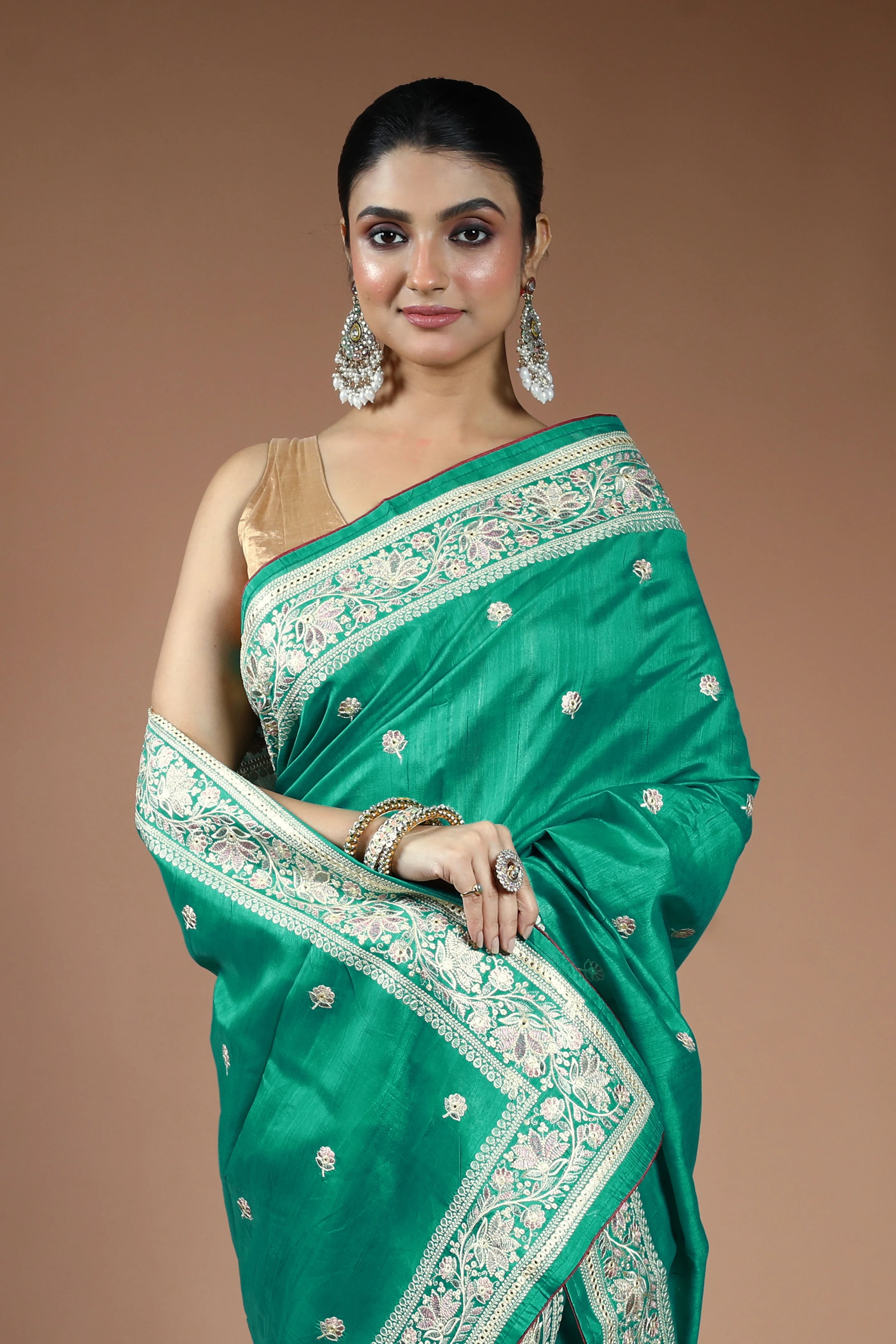 Green Blended Semi Tussar Saree with Blouse Piece
