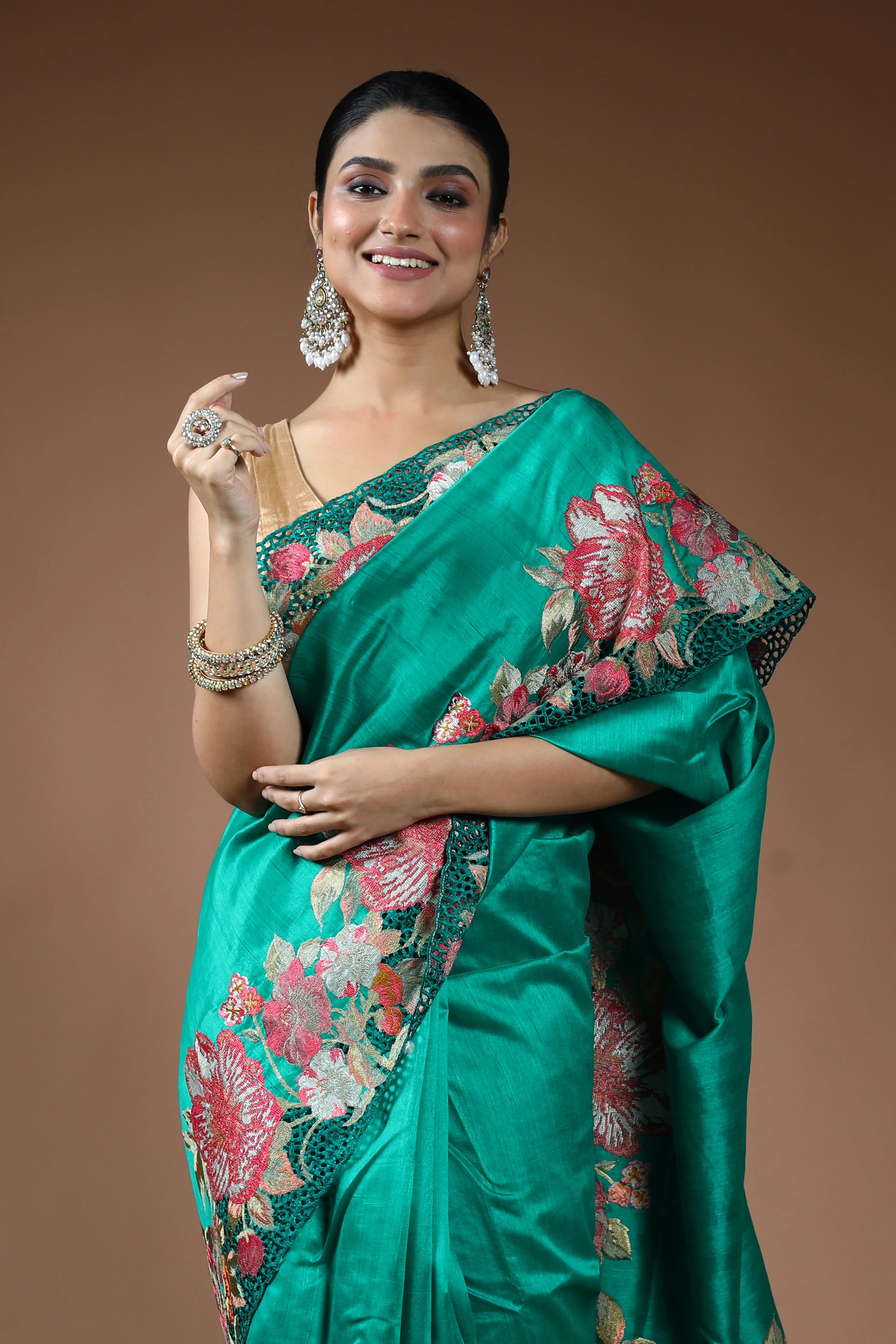 Green Blended Semi Tussar Saree with Blouse Piece