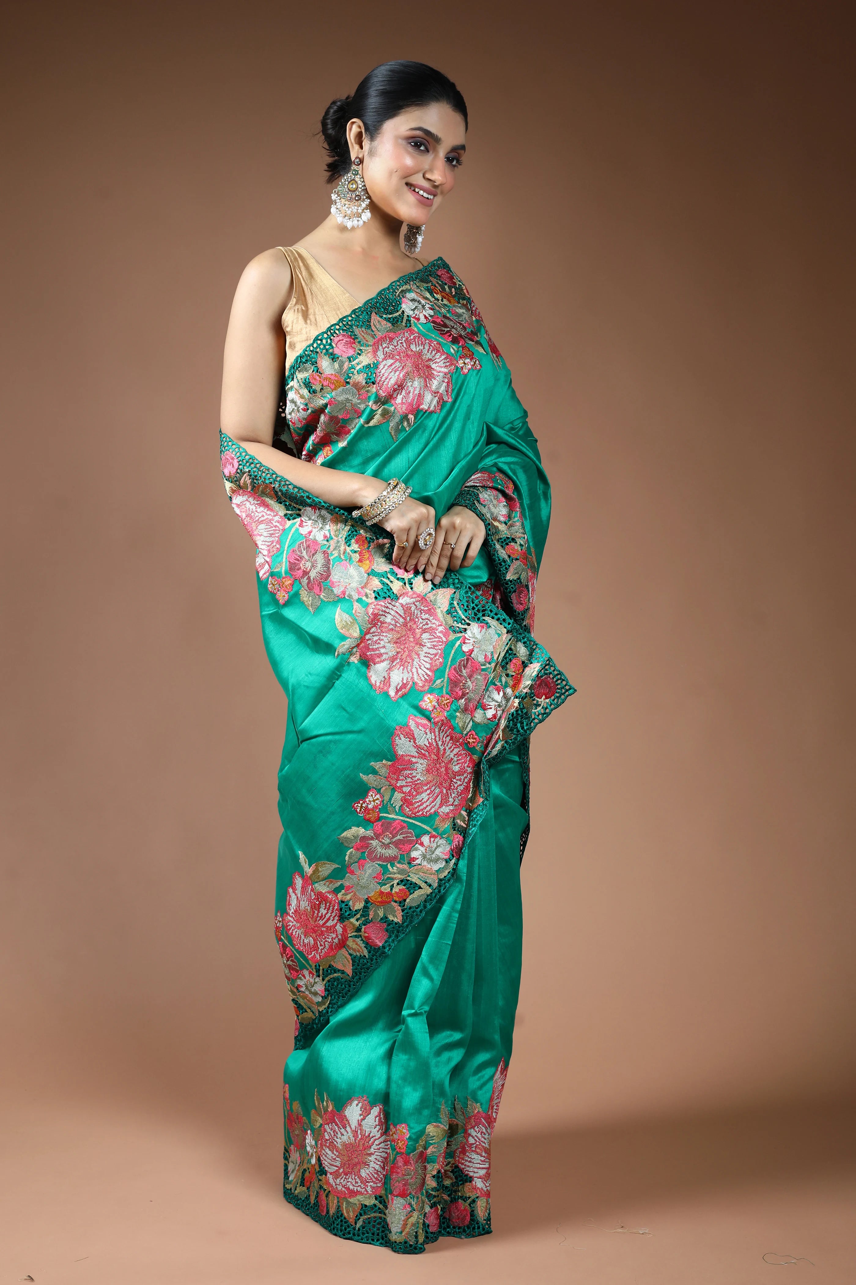 Green Blended Semi Tussar Saree with Blouse Piece