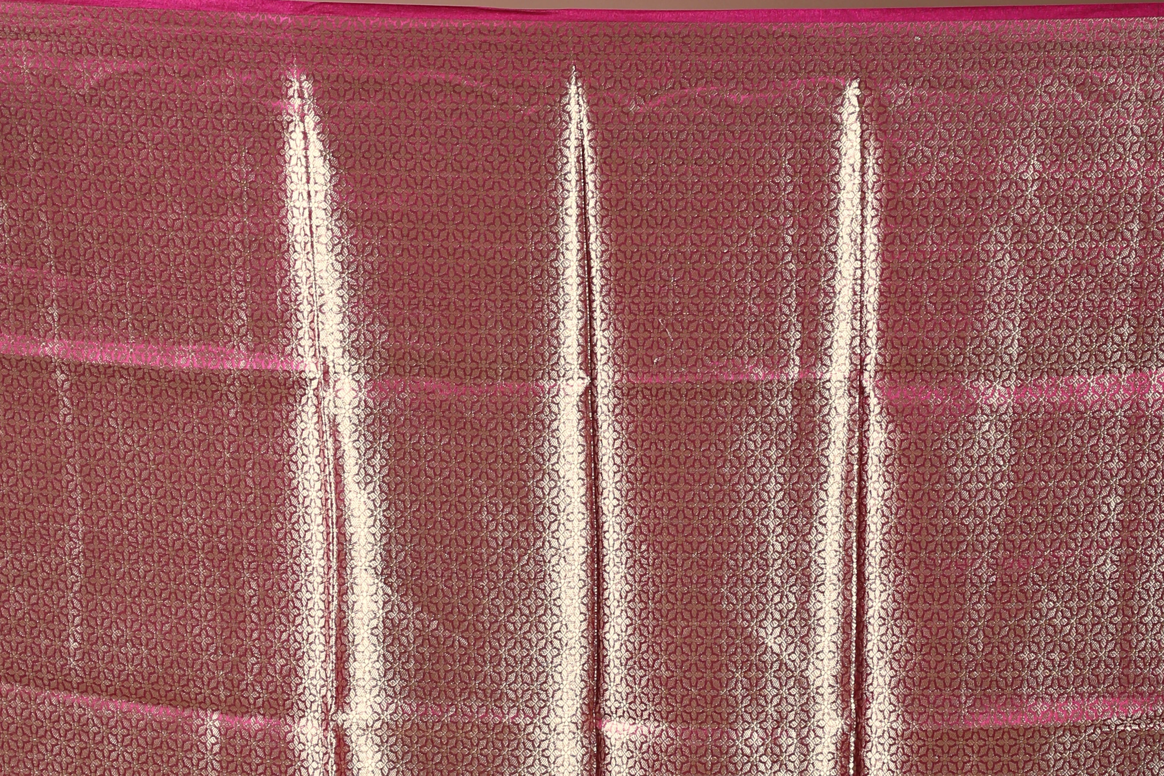 Magenda Tissue Saree with Blouse Piece
