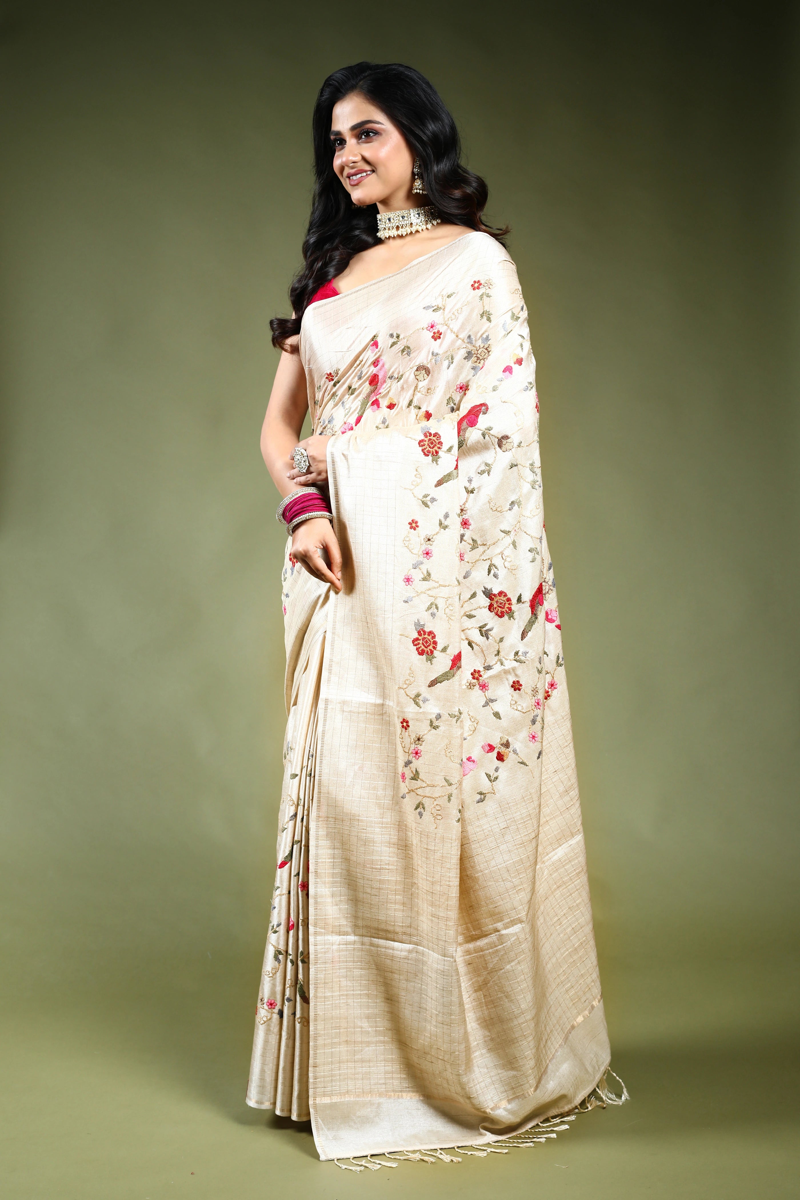 Off White Semi Tussar Saree with Blouse Piece