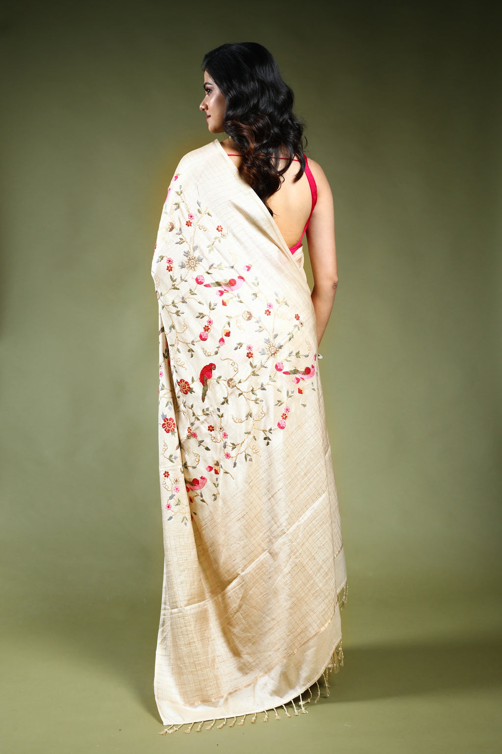 Off White Semi Tussar Saree with Blouse Piece