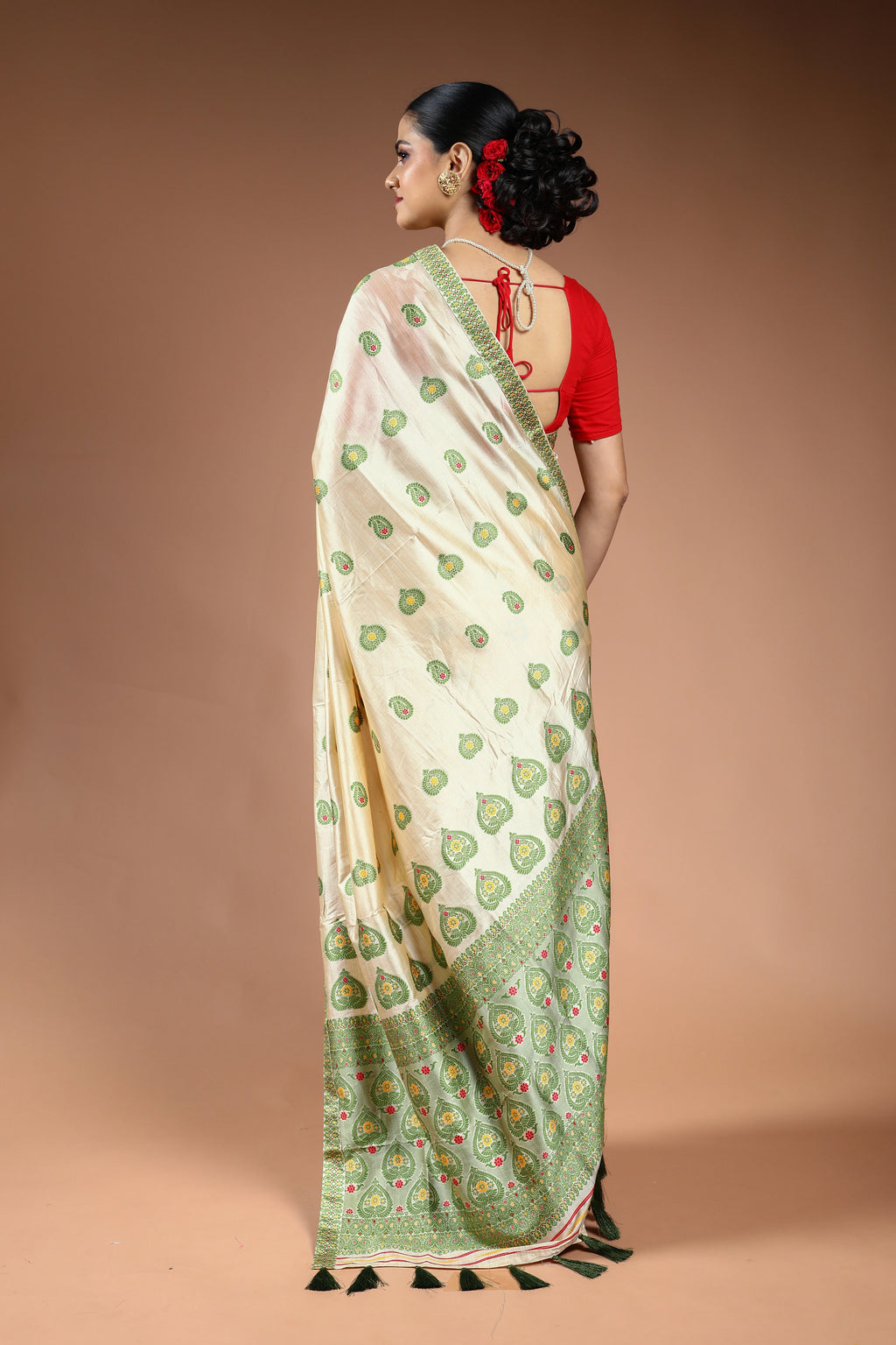 Offwhite Olive Green Semi Assam Silk Saree with Blouse Piece