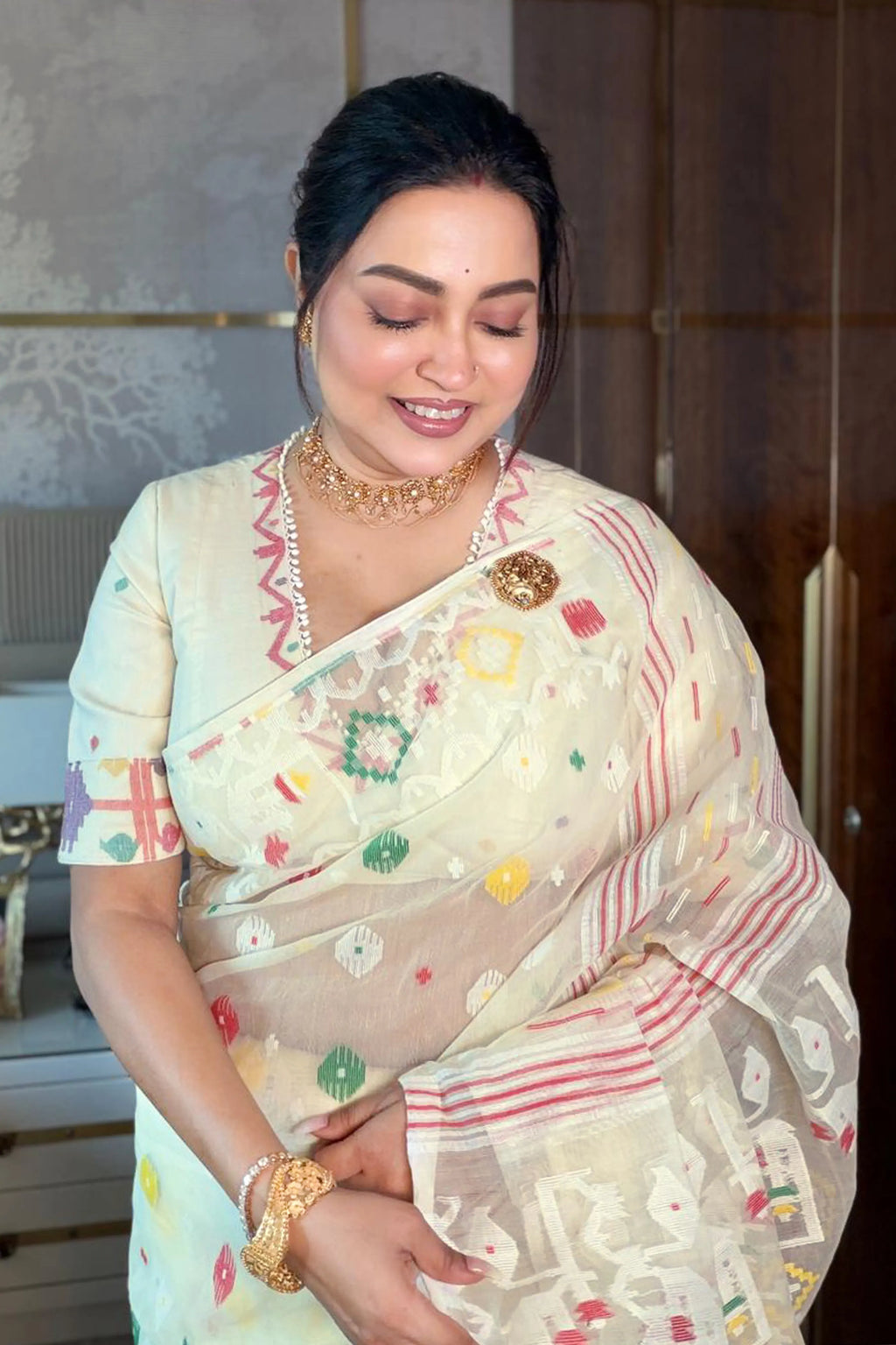 Offwhite Jamdani  Saree with Blouse Piece