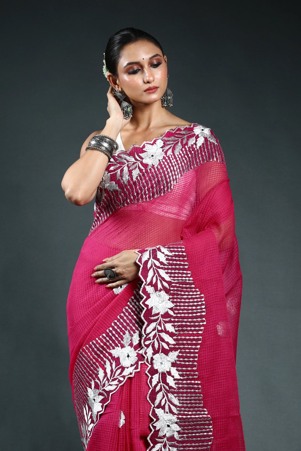 EBS245B4 - Embroidery Saree Rani Pink - fabric detail