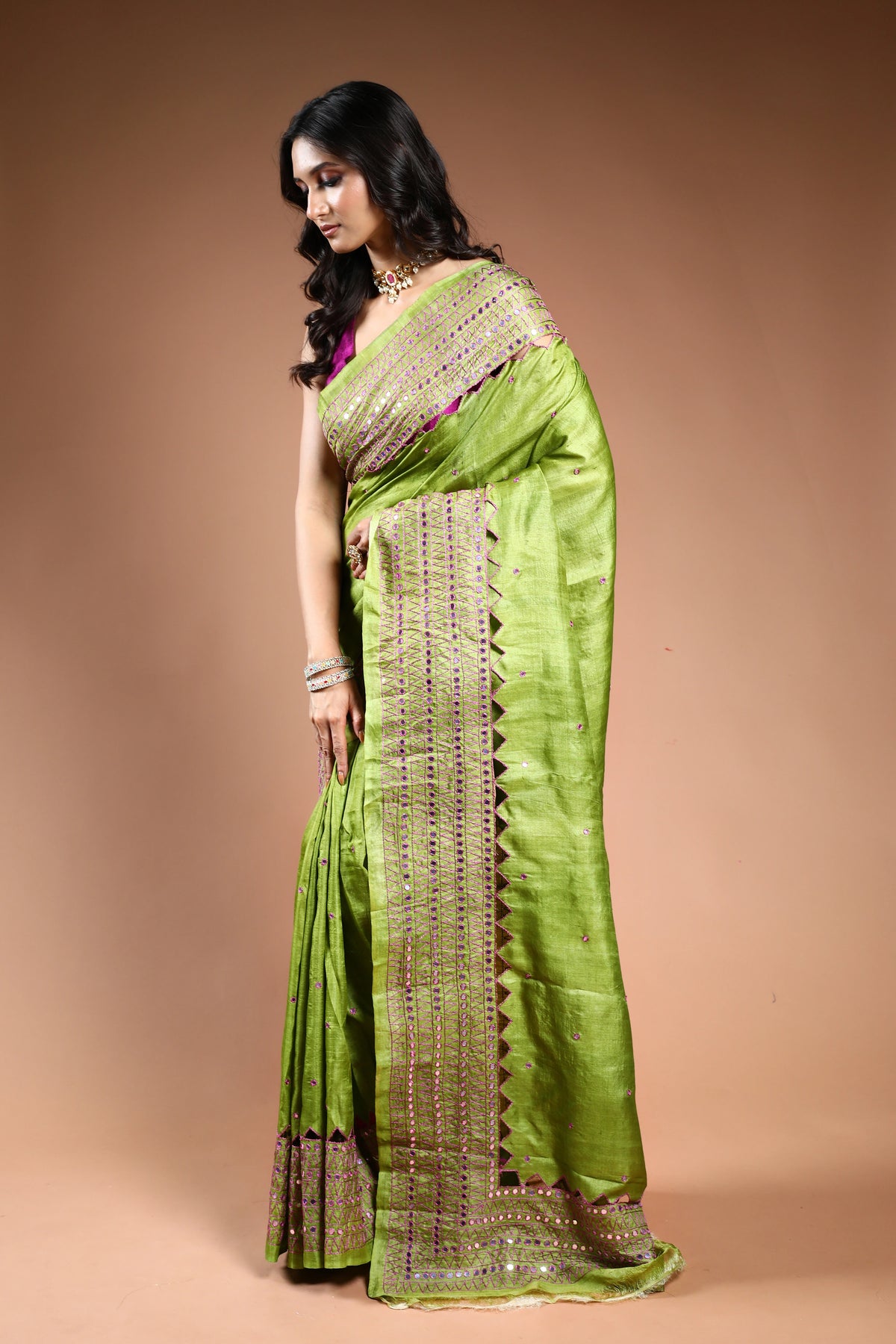 EBS282B4 Parrot Green