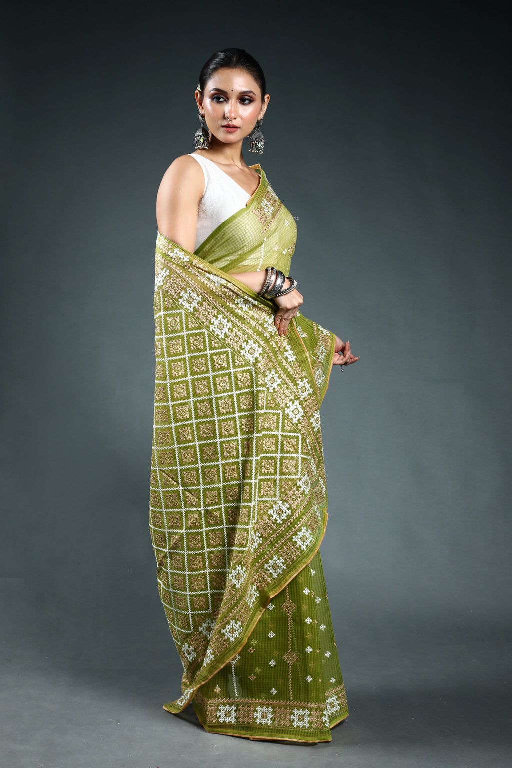 EBS252B4 Mehendi Green