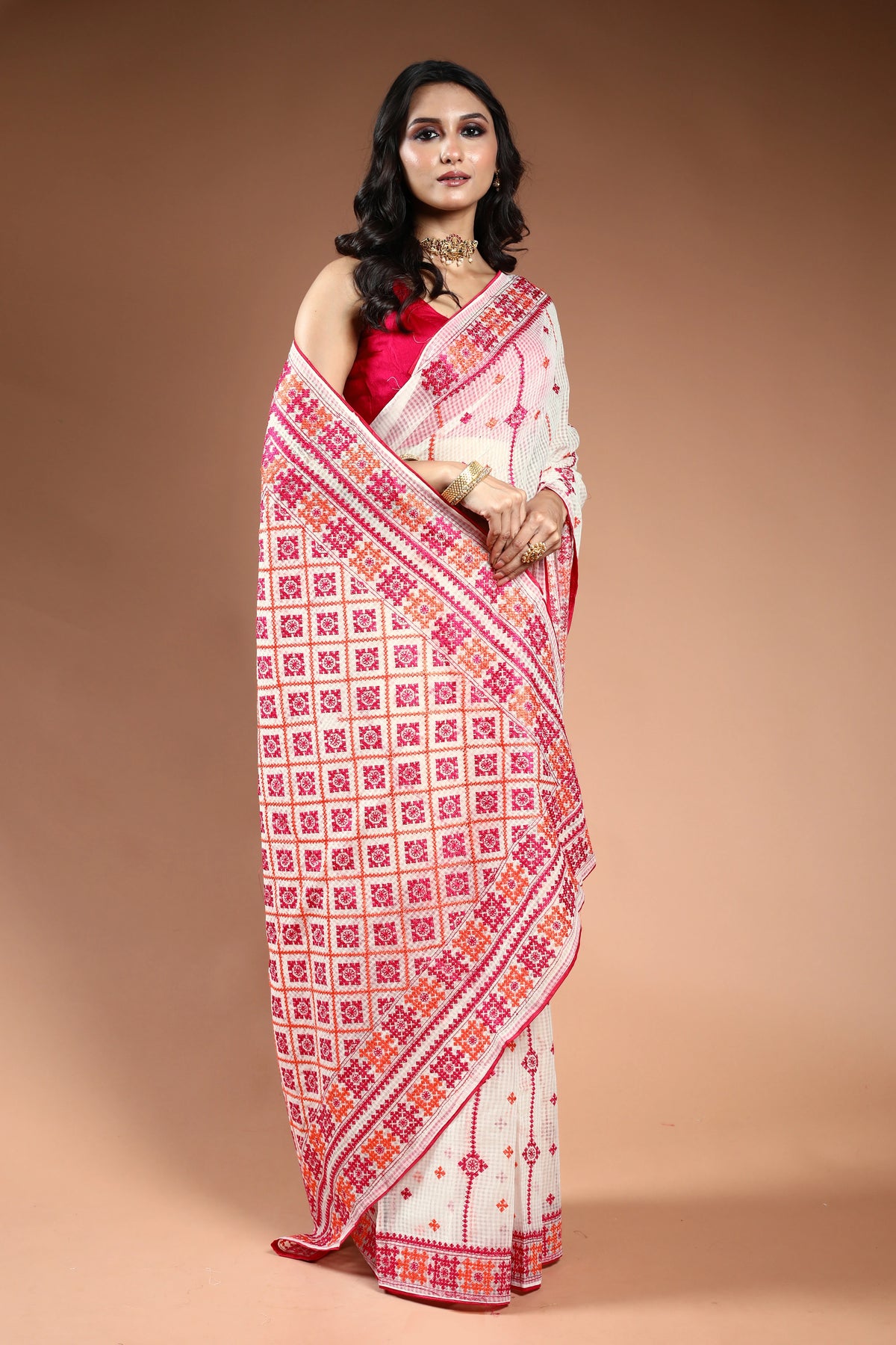 EBS248B4 White